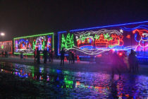 Thousands greet CP Holiday Train